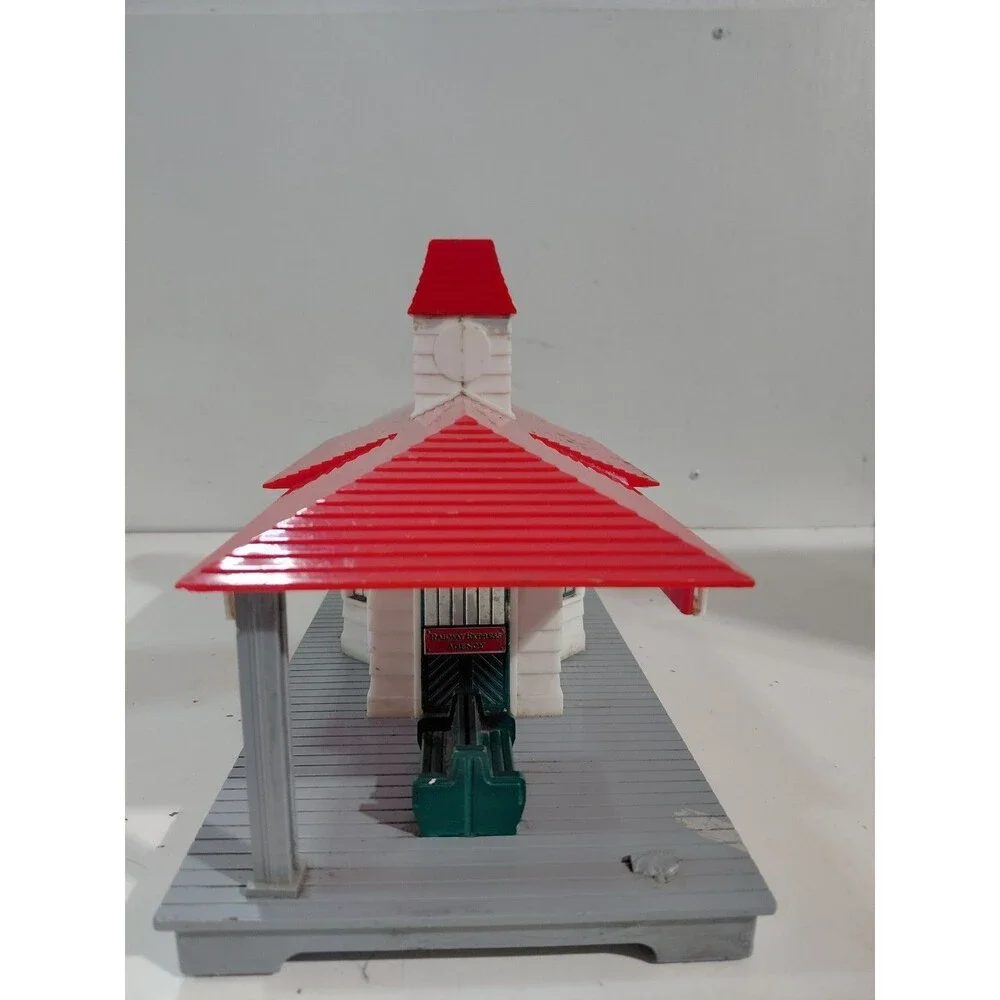 Vintage Noma O Gauge Model Railroad Train Station (No Electronics)